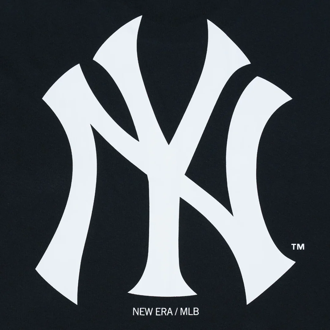 New York Yankees Black Short Sleeve T-Shirt - Image 7