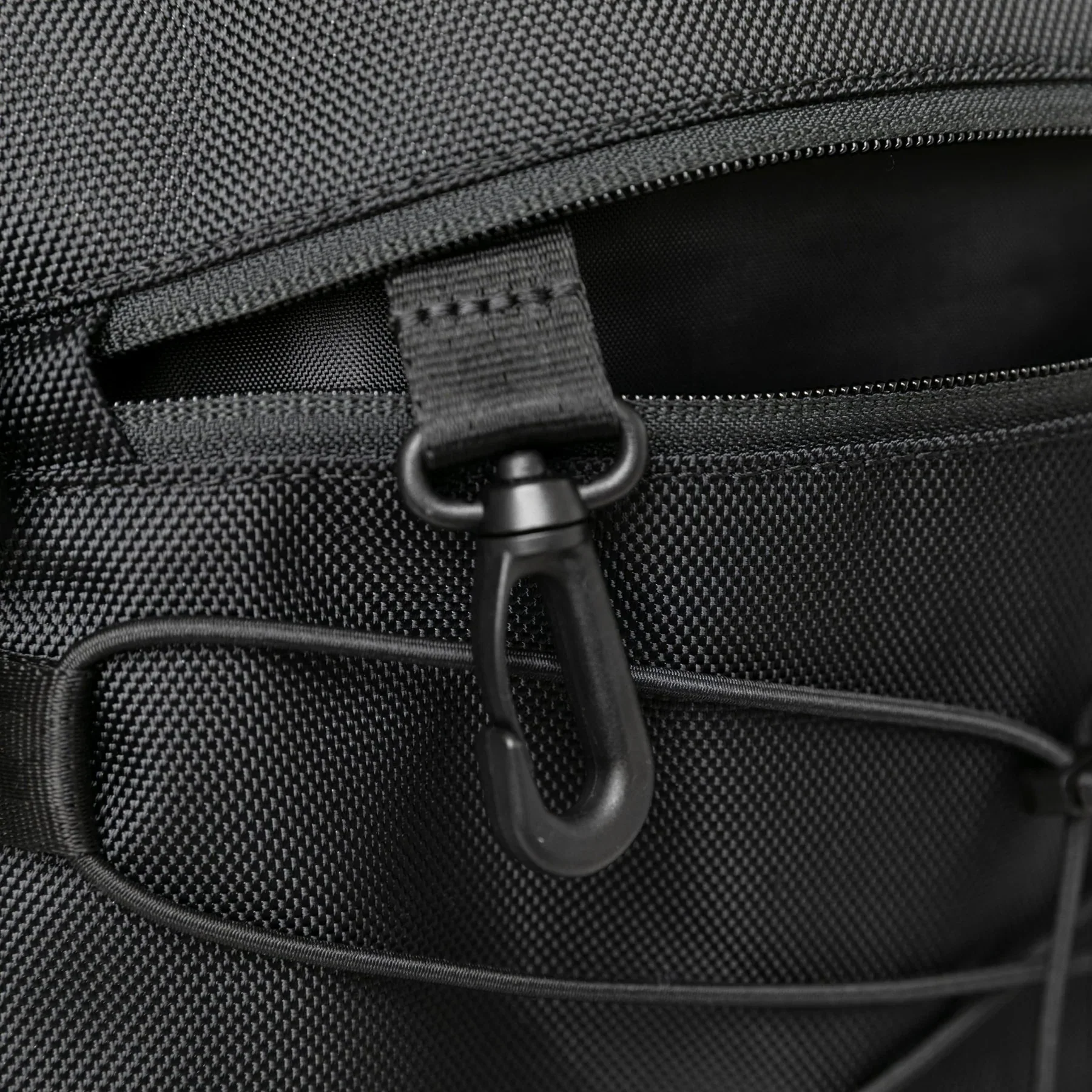 New Era Black 28L Cord Backpack - Image 4