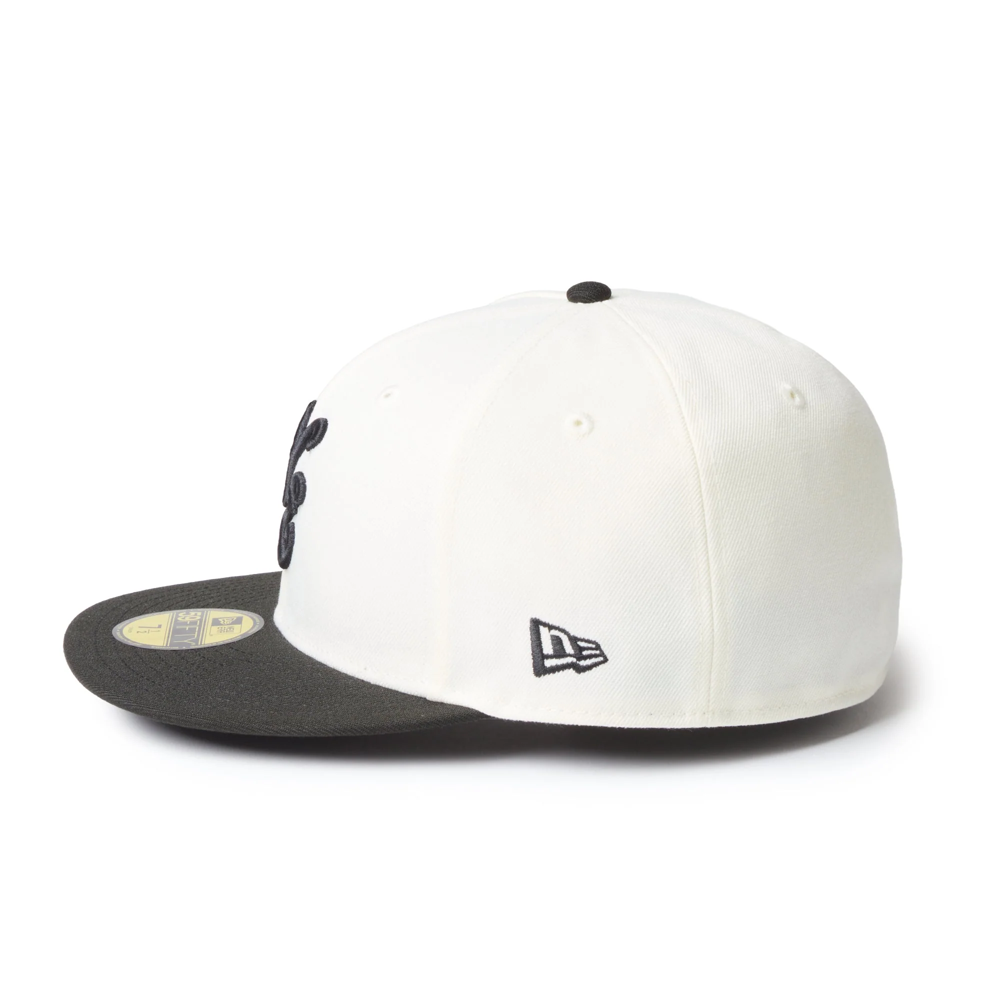 59FIFTY Classic Logo Chrome Black Fitted - Image 6
