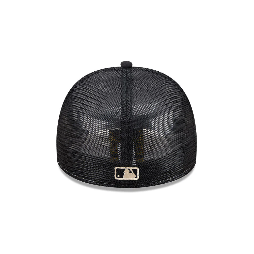 59FIFTY A-Frame Pre-Curved Trucker Chicago White Sox 59FIFTY® Day 2-Tone Black Visor Chrome White Fitted - Image 4