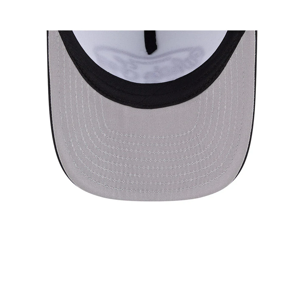 59FIFTY A-Frame Pre-Curved Trucker Chicago White Sox 59FIFTY® Day 2-Tone Black Visor Chrome White Fitted - Image 7