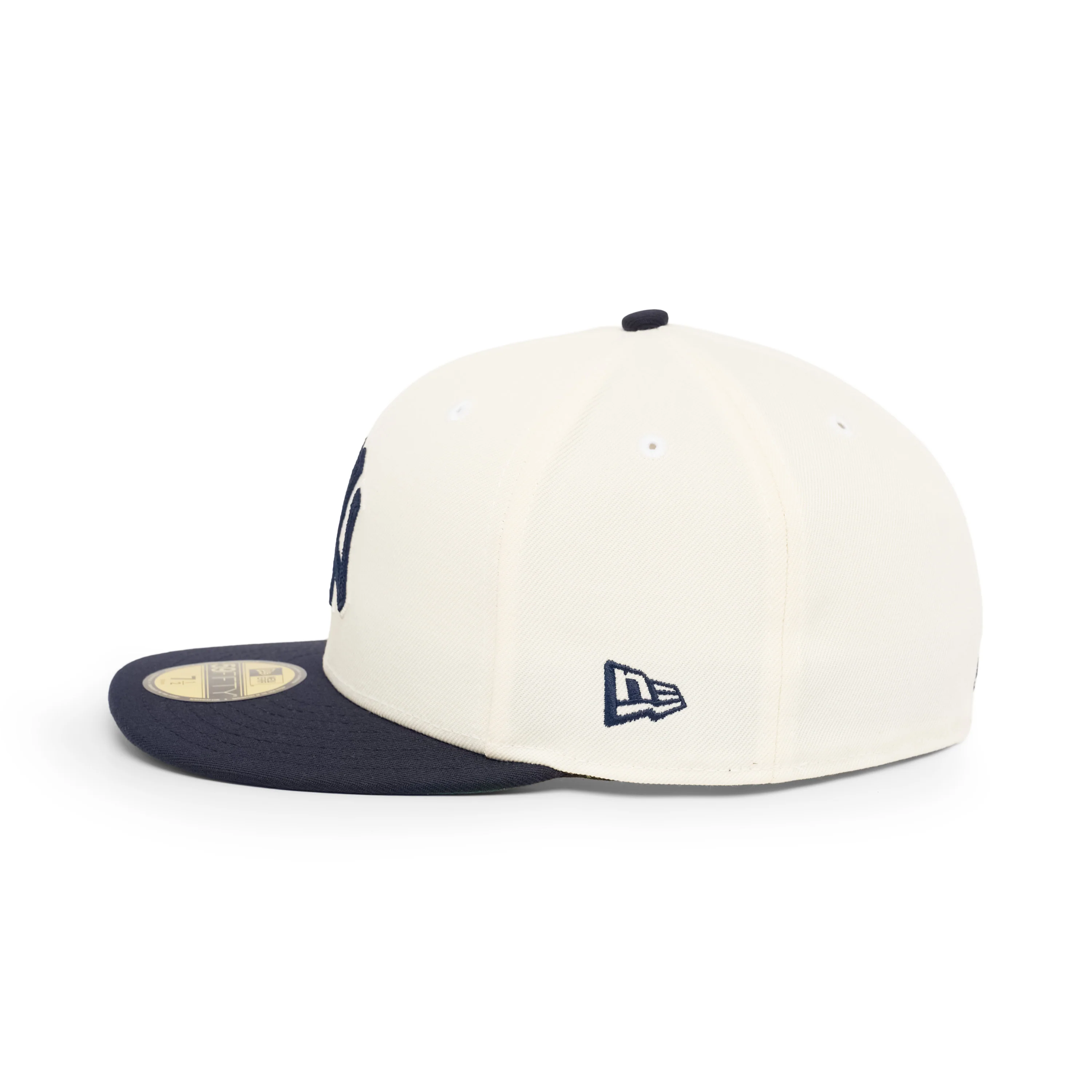 59FIFTY New York Yankees 2-Tone Navy Visor Chrome White Fitted - Image 5